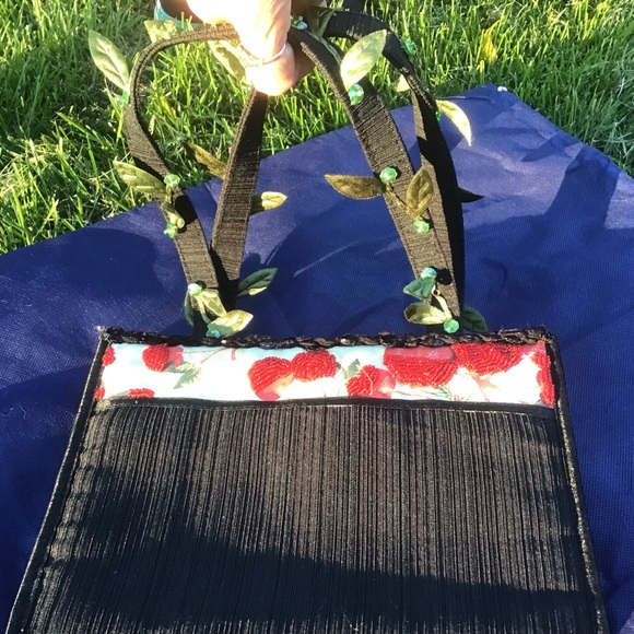 Mary🍒 Frances Cherries Purse - Picture 5 of 7